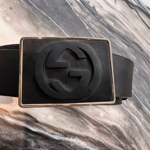 Gucci mens black belt Measures 43” long